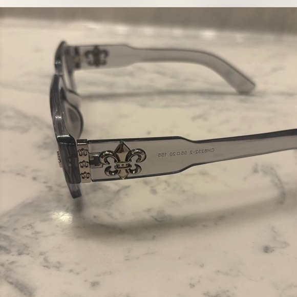 Silver sunglasses - Picture 2 of 5